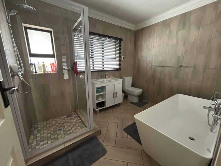 4 Bedroom Property for Sale in Vanderbijlpark SW 5 Gauteng