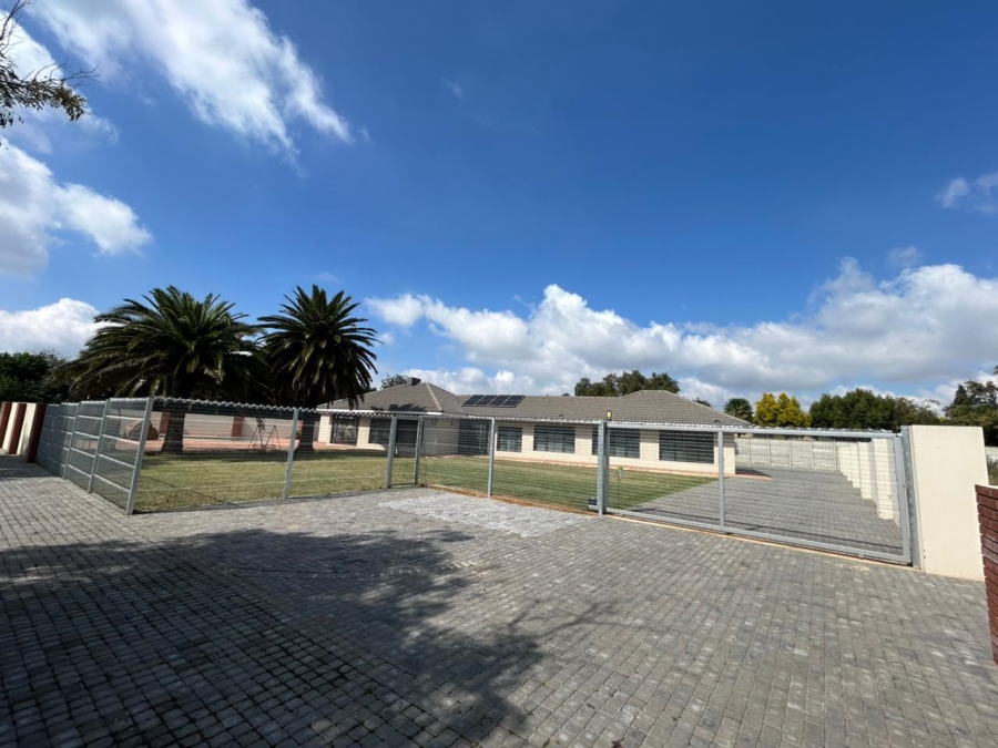 4 Bedroom Property for Sale in Vanderbijlpark SW 5 Gauteng
