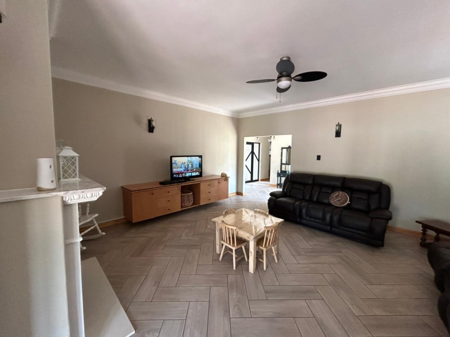 4 Bedroom Property for Sale in Vanderbijlpark SW 5 Gauteng