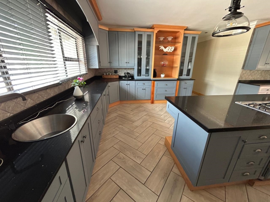 4 Bedroom Property for Sale in Vanderbijlpark SW 5 Gauteng