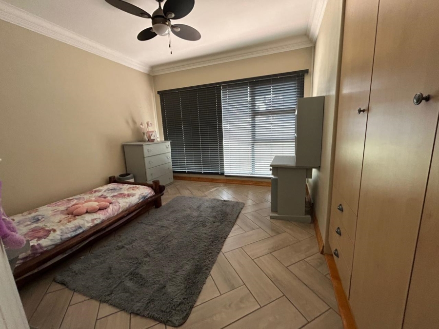 4 Bedroom Property for Sale in Vanderbijlpark SW 5 Gauteng