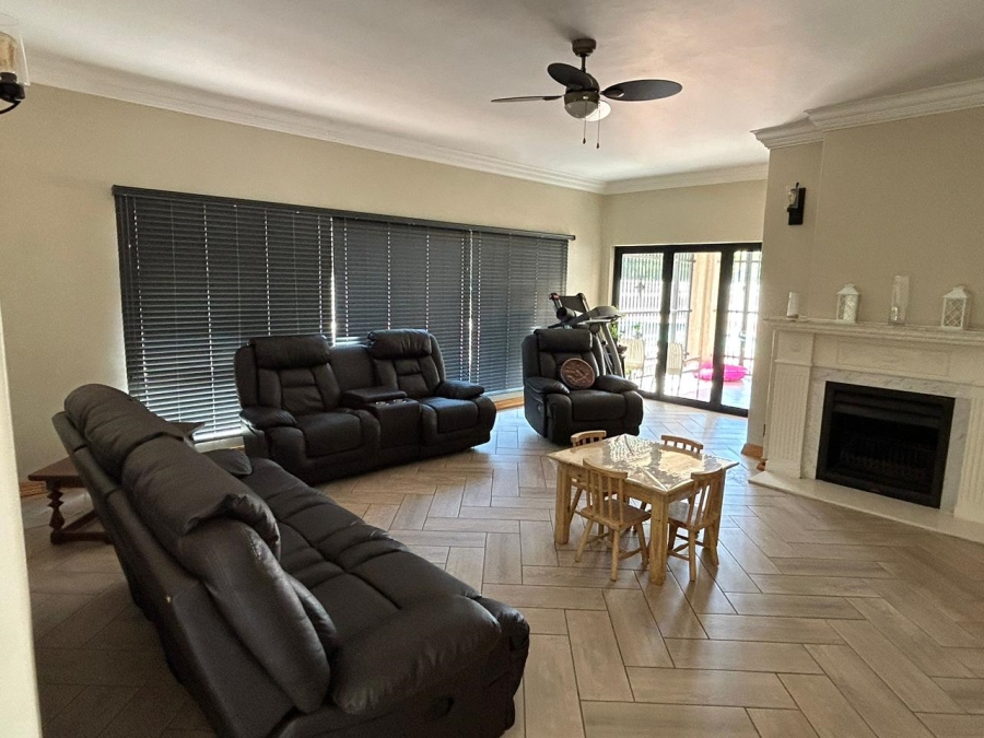 4 Bedroom Property for Sale in Vanderbijlpark SW 5 Gauteng