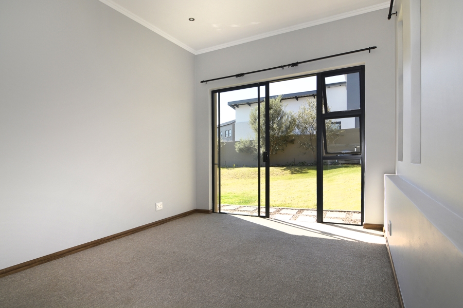 To Let 3 Bedroom Property for Rent in Waterfall Country Village Gauteng