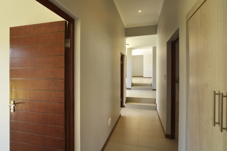 To Let 3 Bedroom Property for Rent in Waterfall Country Village Gauteng