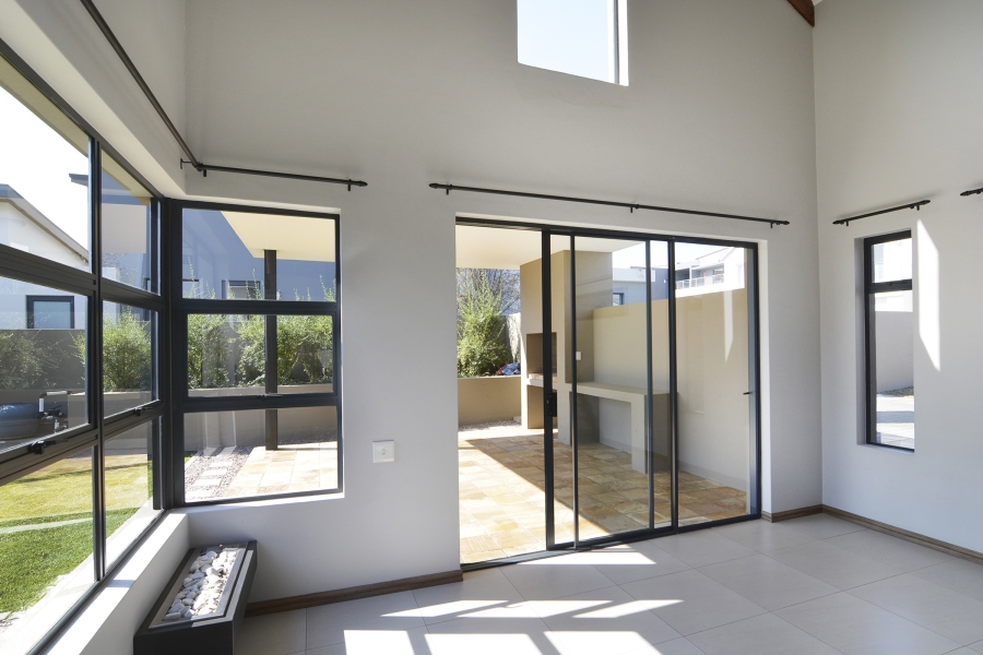 To Let 3 Bedroom Property for Rent in Waterfall Country Village Gauteng