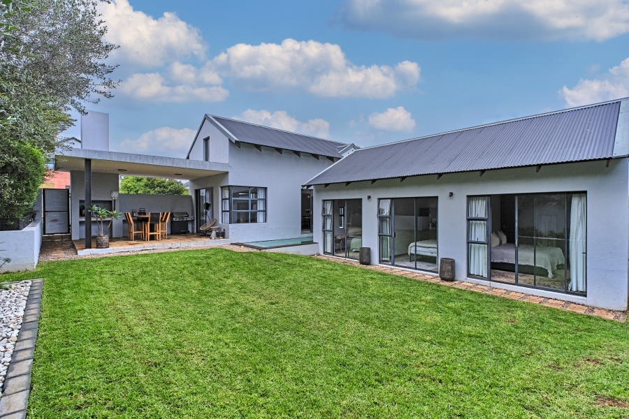 To Let 3 Bedroom Property for Rent in Waterfall Country Village Gauteng