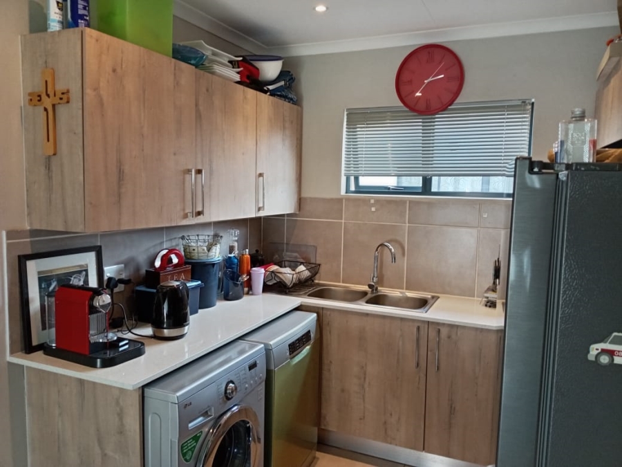 3 Bedroom Property for Sale in Albertsdal Gauteng