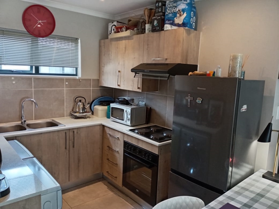 3 Bedroom Property for Sale in Albertsdal Gauteng