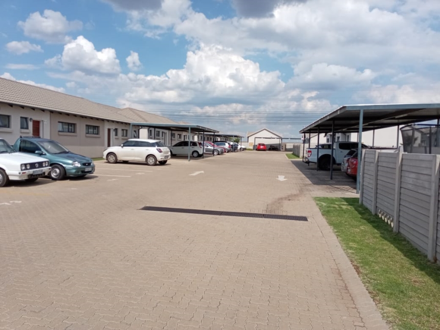 3 Bedroom Property for Sale in Albertsdal Gauteng