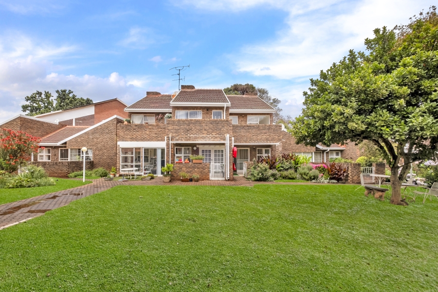 2 Bedroom Property for Sale in Linden Gauteng