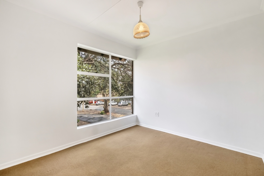 2 Bedroom Property for Sale in Linden Gauteng