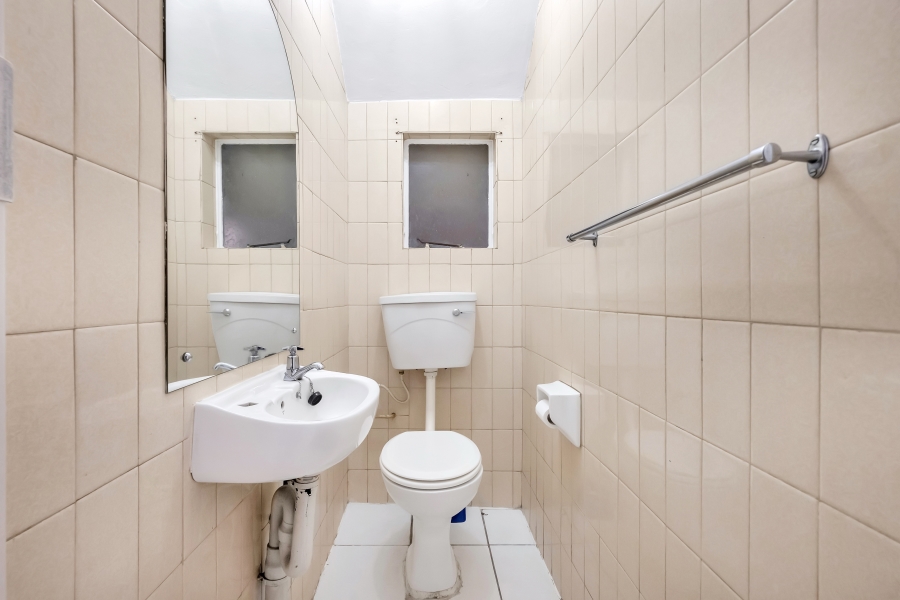 2 Bedroom Property for Sale in Linden Gauteng