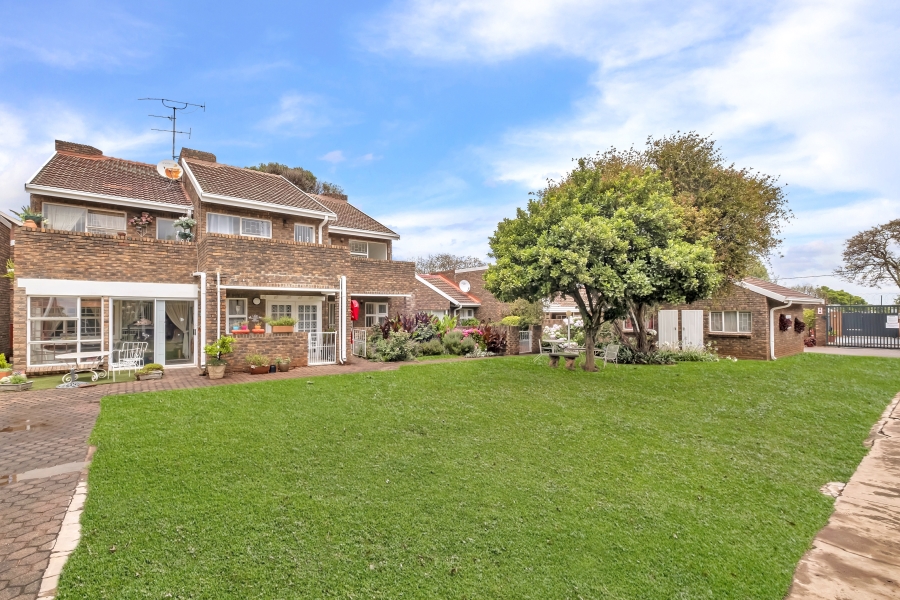 2 Bedroom Property for Sale in Linden Gauteng