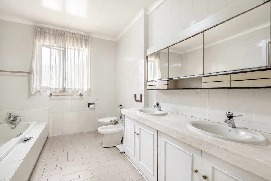 4 Bedroom Property for Sale in Illovo Gauteng