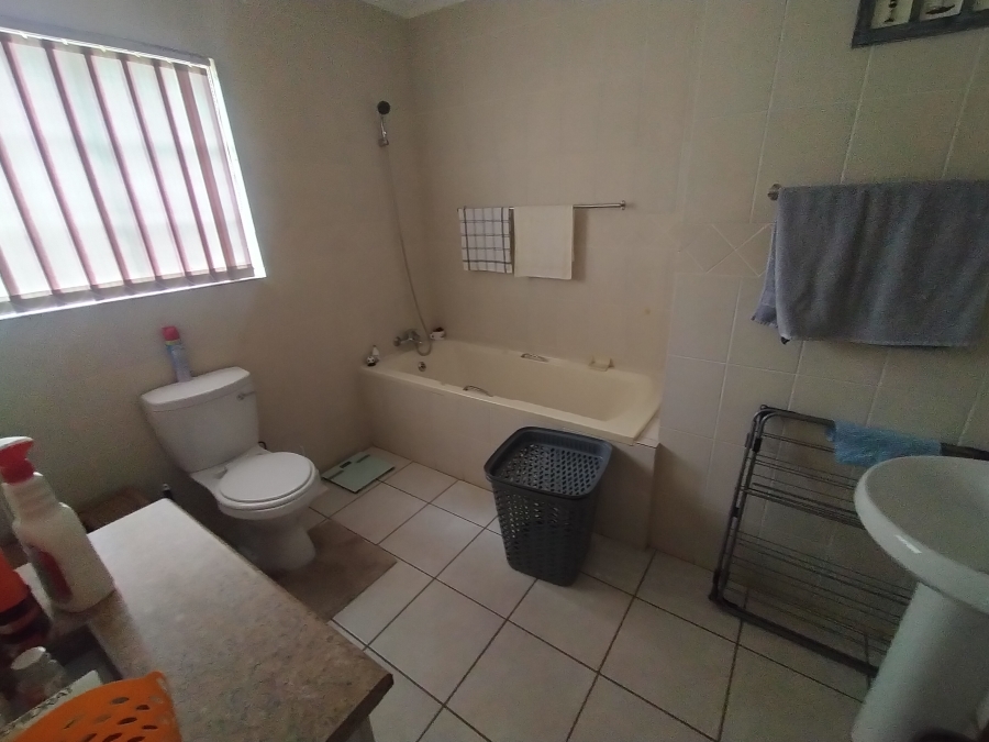 4 Bedroom Property for Sale in Heatherdale AH Gauteng