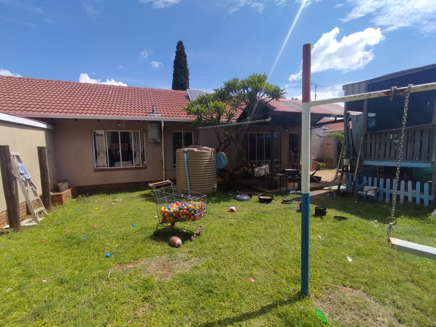 3 Bedroom Property for Sale in Eldorette Gauteng