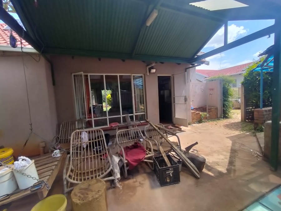3 Bedroom Property for Sale in Eldorette Gauteng