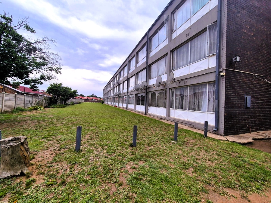 2 Bedroom Property for Sale in Three Rivers Gauteng