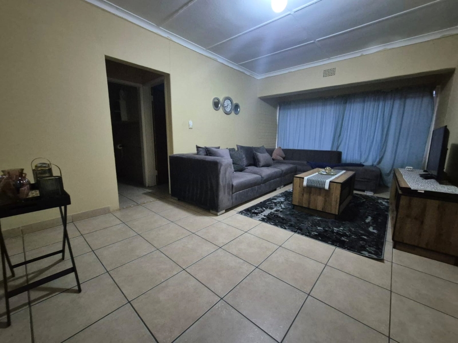 2 Bedroom Property for Sale in Three Rivers Gauteng