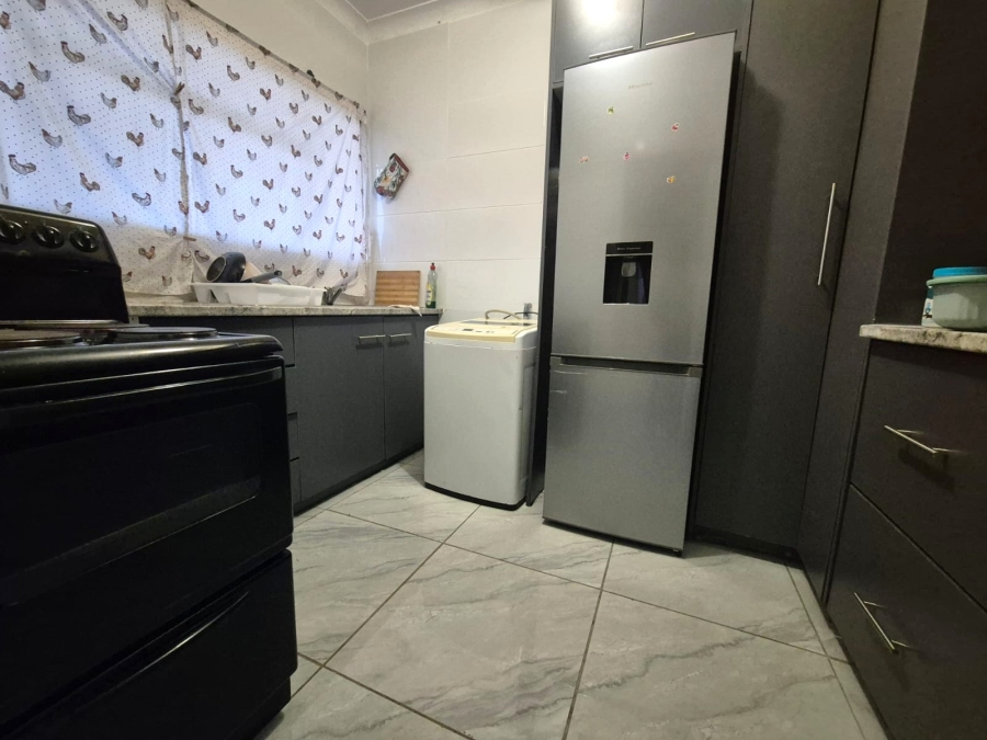 2 Bedroom Property for Sale in Three Rivers Gauteng