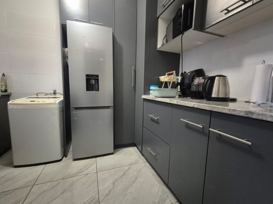 2 Bedroom Property for Sale in Three Rivers Gauteng