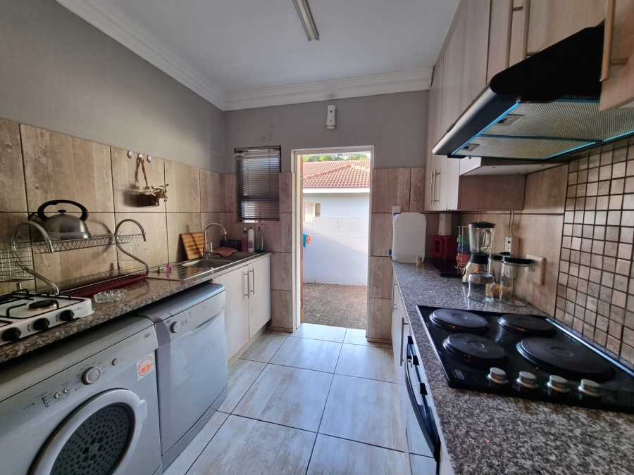 3 Bedroom Property for Sale in Three Rivers Proper Gauteng