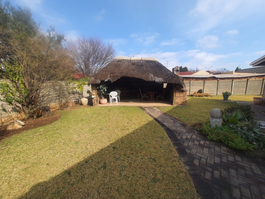 3 Bedroom Property for Sale in Vanderbijlpark SE 6 Gauteng