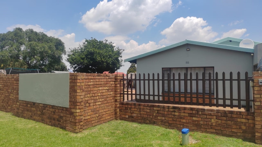 4 Bedroom Property for Sale in Van Dyk Park Gauteng