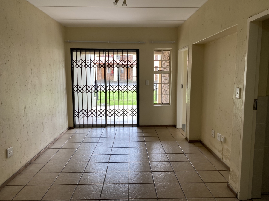 2 Bedroom Property for Sale in Comet Gauteng