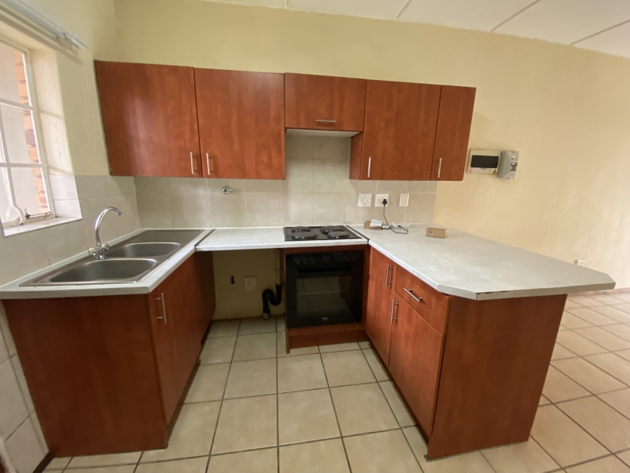 2 Bedroom Property for Sale in Comet Gauteng