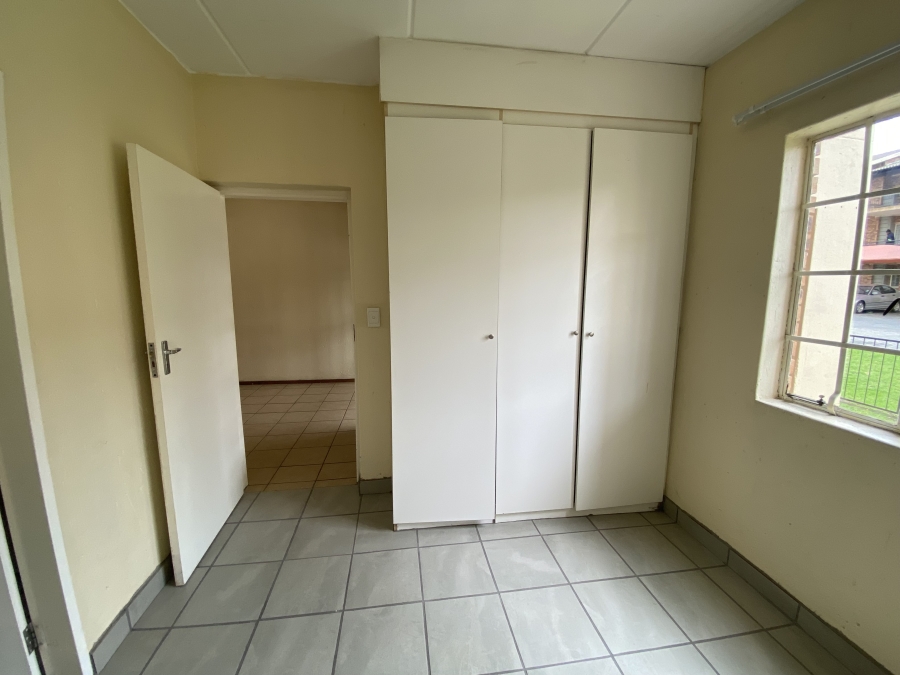 2 Bedroom Property for Sale in Comet Gauteng