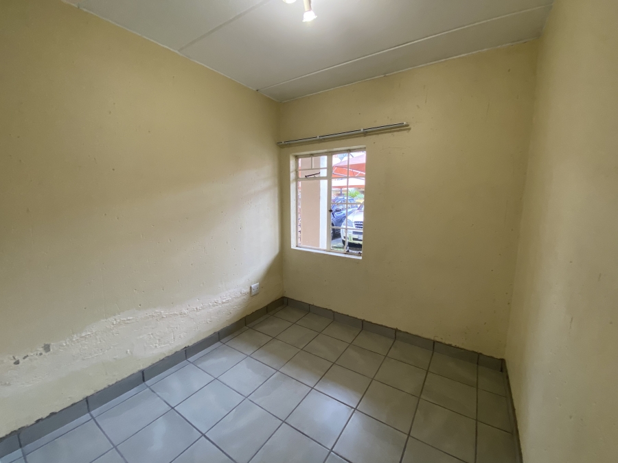 2 Bedroom Property for Sale in Comet Gauteng