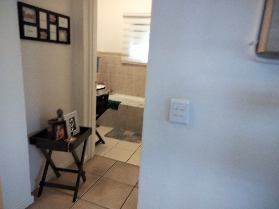 To Let 3 Bedroom Property for Rent in Sundowner Gauteng