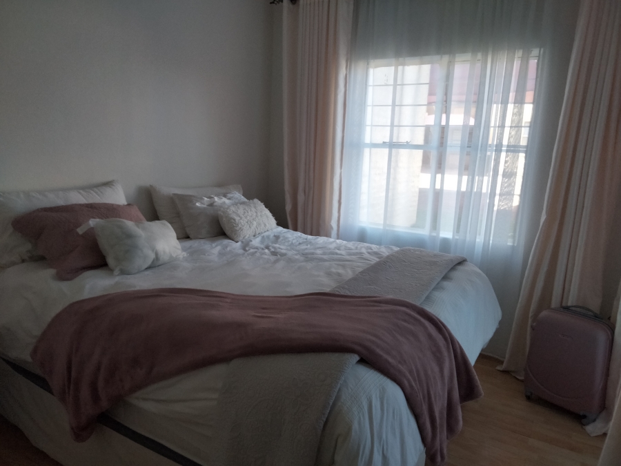 To Let 3 Bedroom Property for Rent in Sundowner Gauteng