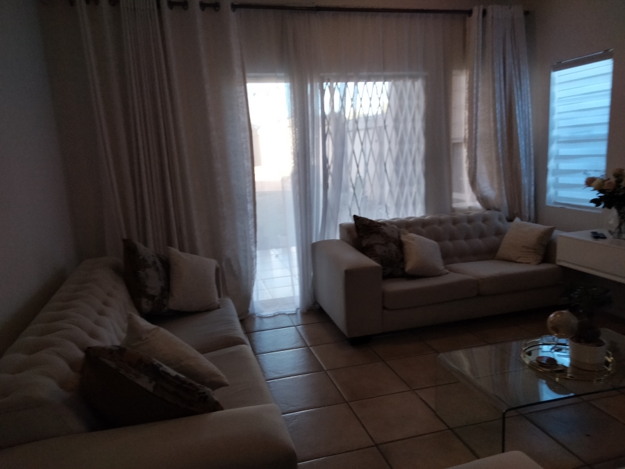 To Let 3 Bedroom Property for Rent in Sundowner Gauteng