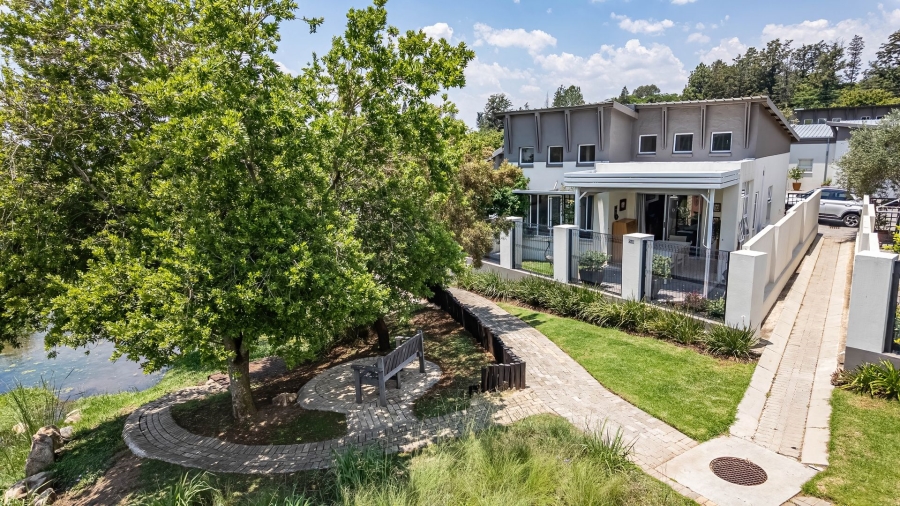 2 Bedroom Property for Sale in Broadacres Gauteng