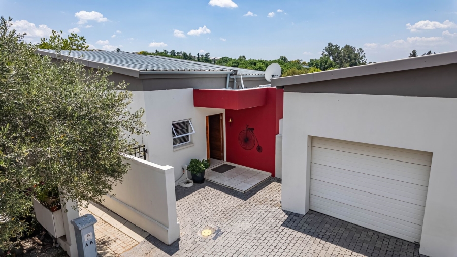 2 Bedroom Property for Sale in Broadacres Gauteng