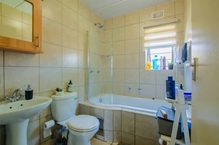 2 Bedroom Property for Sale in Olympus AH Gauteng