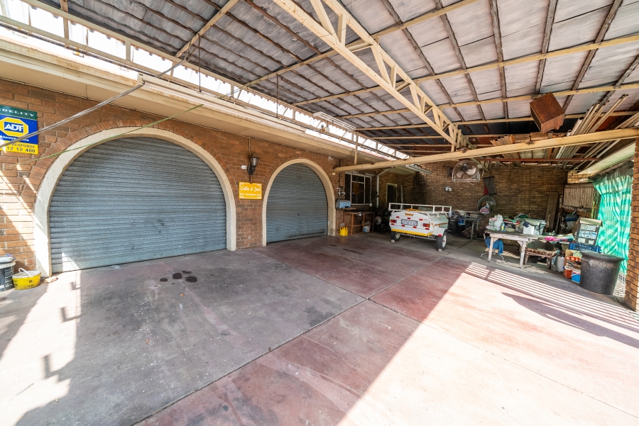 4 Bedroom Property for Sale in Van Dyk Park Gauteng