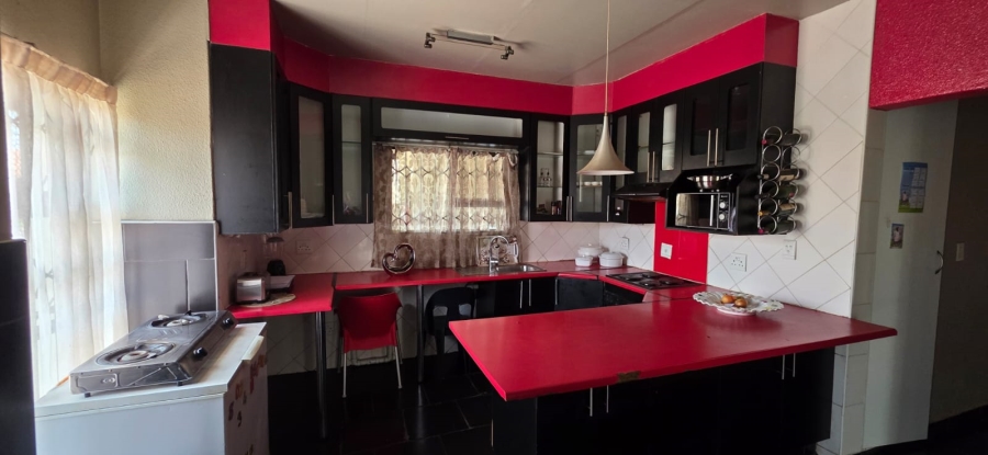 4 Bedroom Property for Sale in Vanderbijlpark SE 10 Gauteng