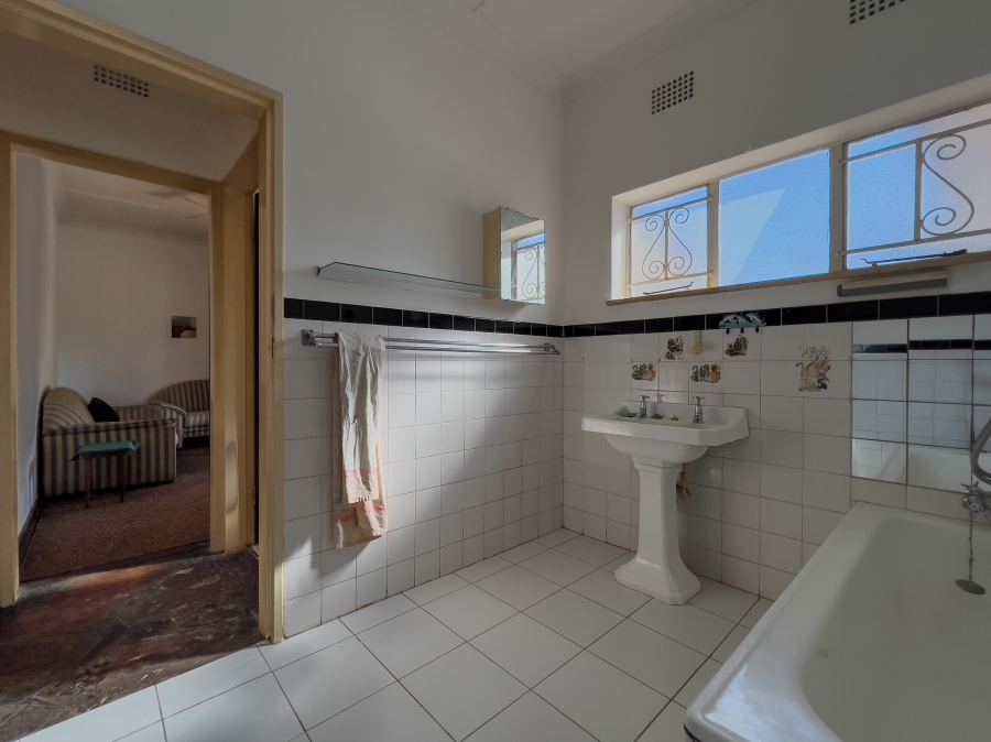 3 Bedroom Property for Sale in Birchleigh Gauteng