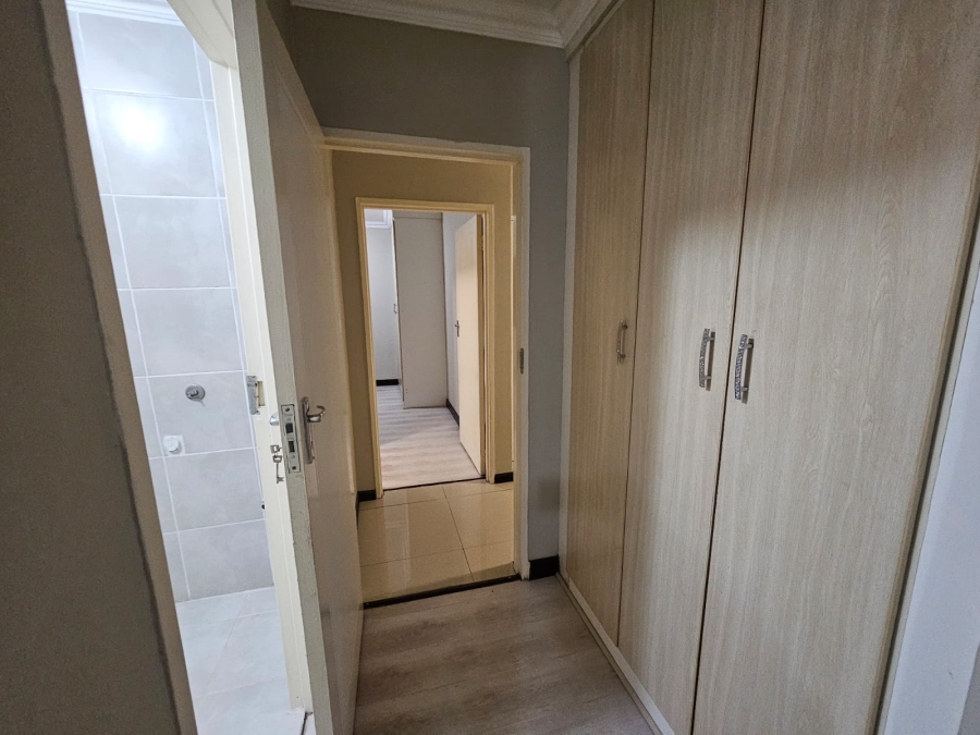 2 Bedroom Property for Sale in Noordwyk Gauteng