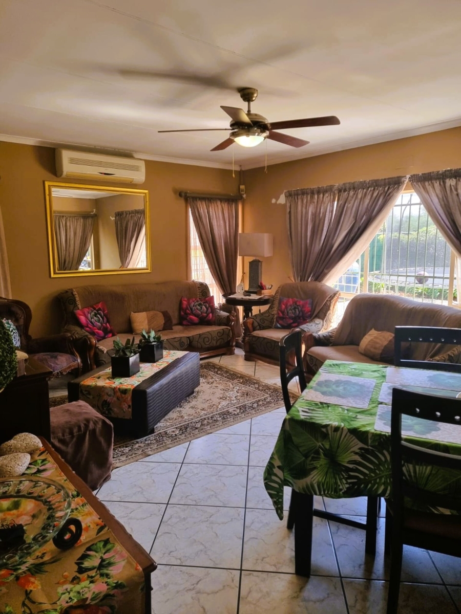 4 Bedroom Property for Sale in Vanderbijlpark SW 5 Gauteng