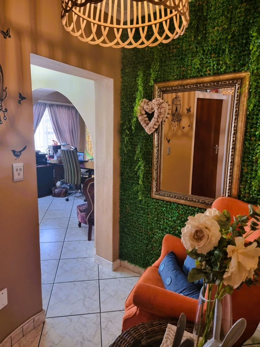 4 Bedroom Property for Sale in Vanderbijlpark SW 5 Gauteng