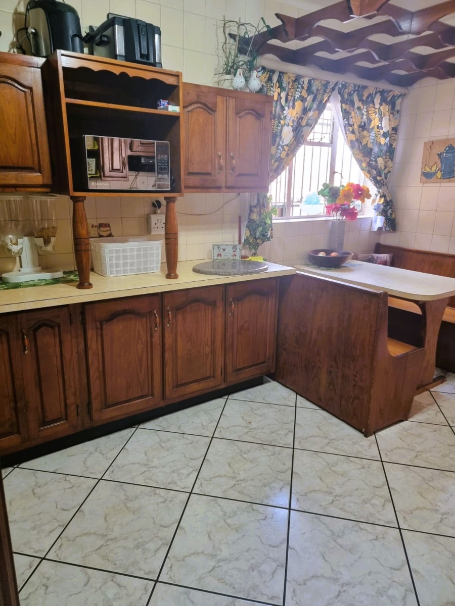 4 Bedroom Property for Sale in Vanderbijlpark SW 5 Gauteng