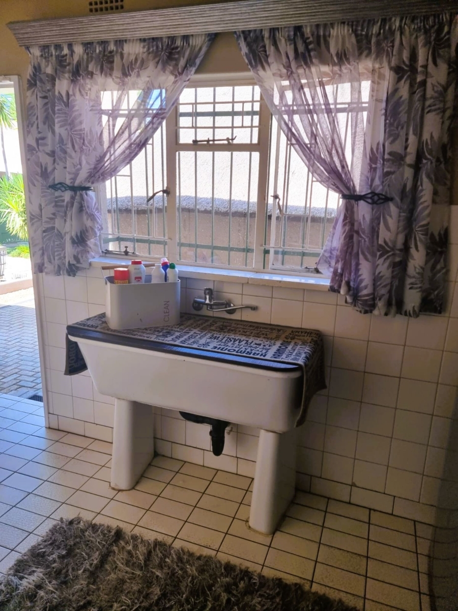 4 Bedroom Property for Sale in Vanderbijlpark SW 5 Gauteng