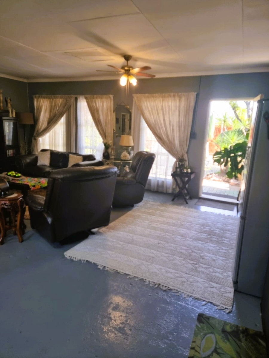 4 Bedroom Property for Sale in Vanderbijlpark SW 5 Gauteng