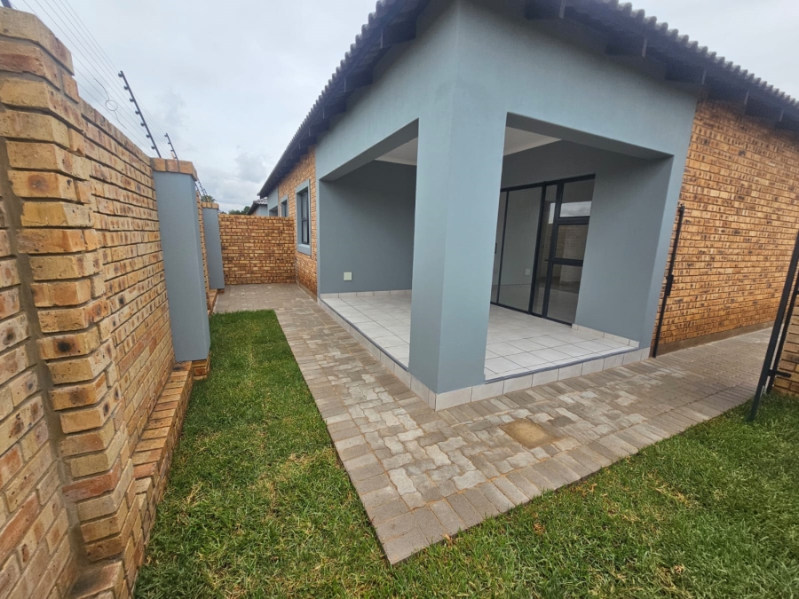 2 Bedroom Property for Sale in Brackendowns Gauteng
