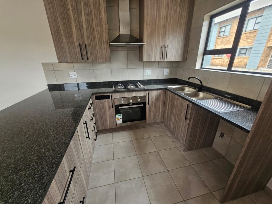 2 Bedroom Property for Sale in Brackendowns Gauteng