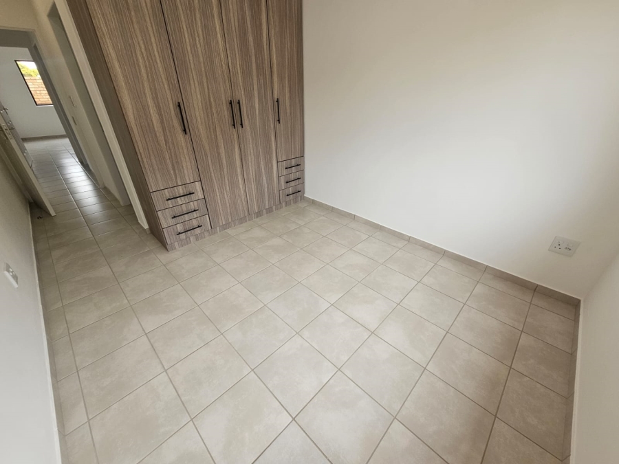 2 Bedroom Property for Sale in Brackendowns Gauteng